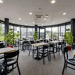 Hotel Bordeaux Est 3 Etoiles 3*