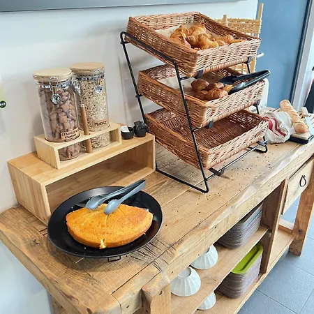 Bordeaux Est 3 Etoiles Hotel