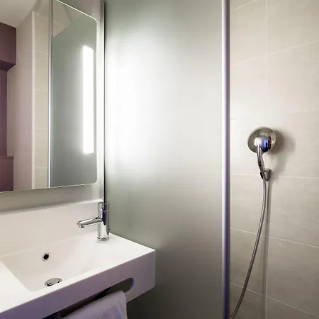 Bordeaux Est 3 Etoiles Hotel