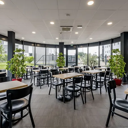 Hotel Bordeaux Est 3 Etoiles 3*