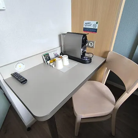 Hotel Bordeaux Est 3 Etoiles 3*