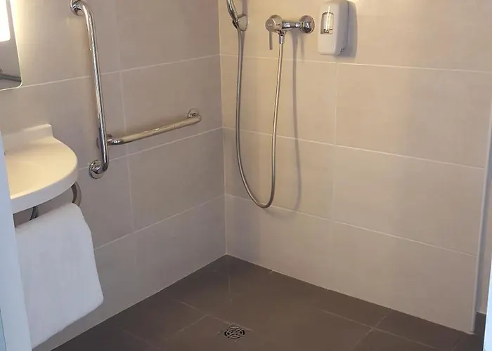 Bordeaux Est 3 Etoiles Hotel 3*